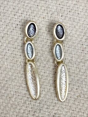 Sterling silver Post Ombre grey drop earrings